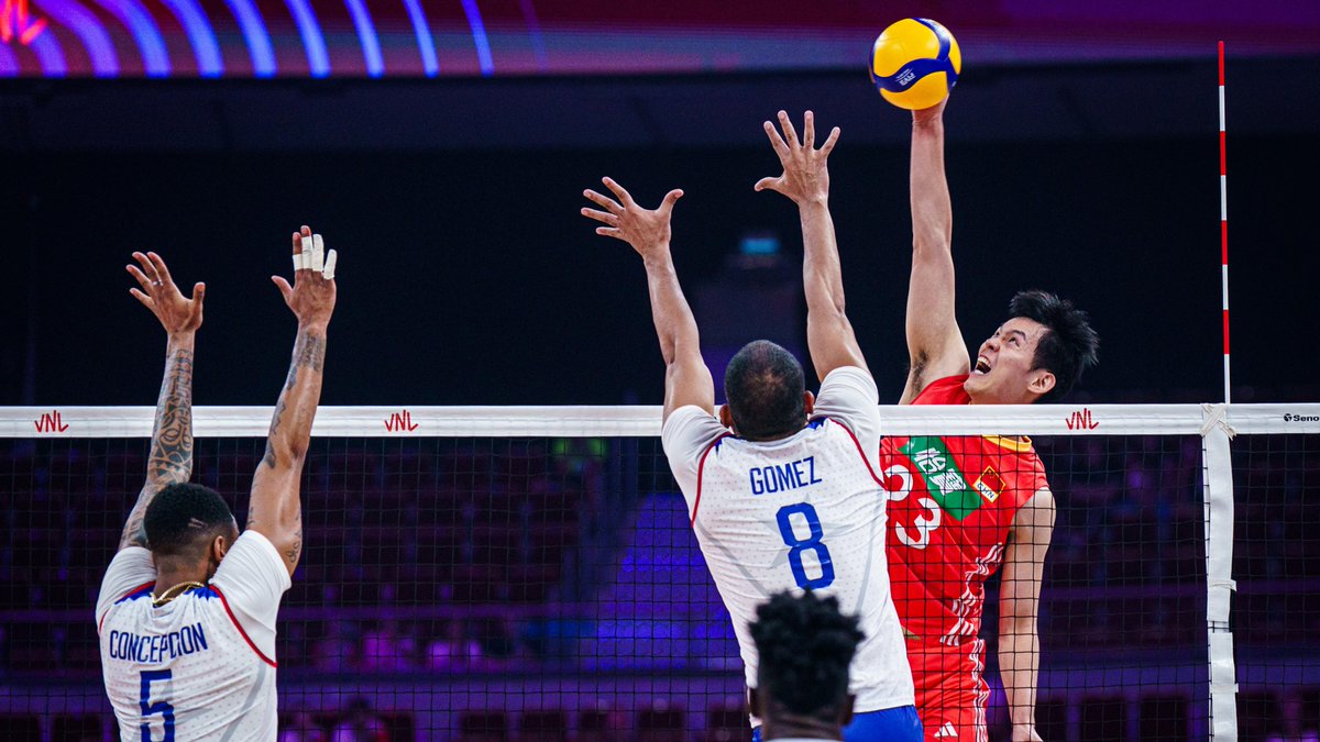 #VNL2025: WHAT A BATTLE IN GDAŃSK 🇵🇱! 🇨🇳🔥🇨🇺 China 🇨🇳 and Cuba 🇨🇺 went the distance in a thrilling five-set clash — and China came out on top, taking the decider 19-17! 📺 Watch the replay on VBTV: 🏐 #BePartOfTheGame #Volleyball