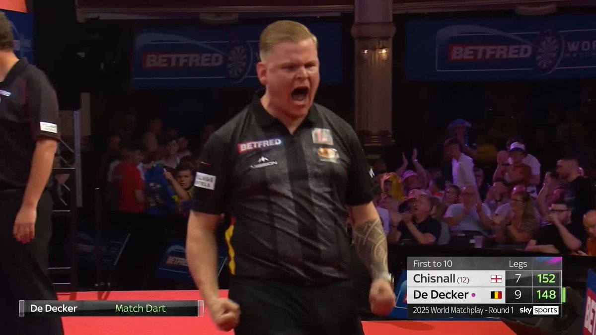 DE DECKER DAZZLES IN BLACKPOOL! 🇧🇪 Mike De Decker seals the deal in style! The World Grand Prix champion lands a sublime 148 checkout to complete a landmark 10-7 win over Dave Chisnall! 📺 #MatchplayDarts | R1
