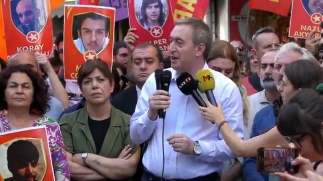 Eş Genel Başkanlarımız İstanbul ve Suruç'ta, IŞİD tarafından katledilen 33 Düş Yolcusunun anmalarına katıldı: Kürtler ve dostları Rojava’da IŞİD barbarlığını yerle bir etti!