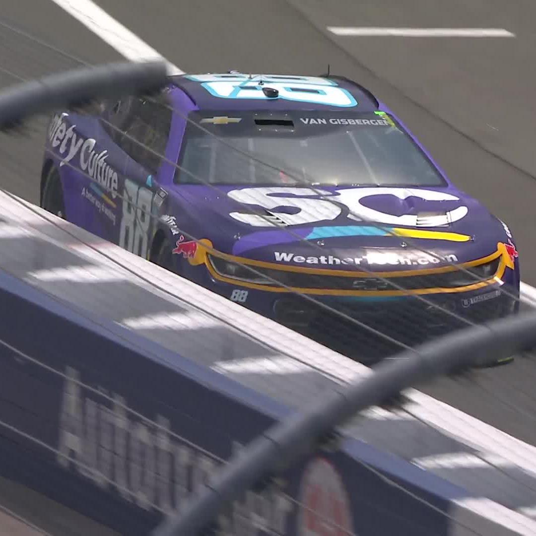 Issues early on for Shane van Gisbergen.