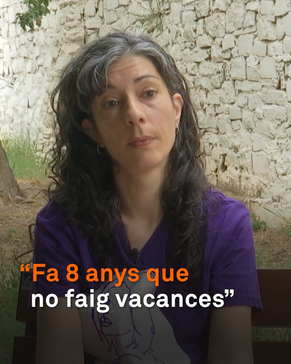 “Fa vuit anys que no faig vacances.” Una de cada tres persones a Catalunya no es pot permetre ni una setmana de descans a l’any. Cuidadores, cambreres de pis i autònoms són alguns dels perfils més afectats: "El cos i la ment se'n ressenten"