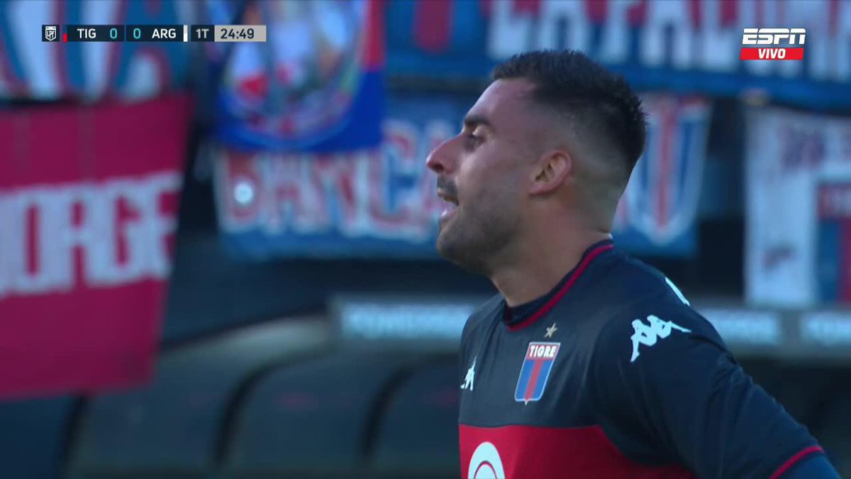 GIGANTE EL RUSO: Rodríguez, arquero de Argentinos, le tapó el penal a Sosa y el jugador de Tigre falló de manera increíble en el rebote. 📺 #ESPN