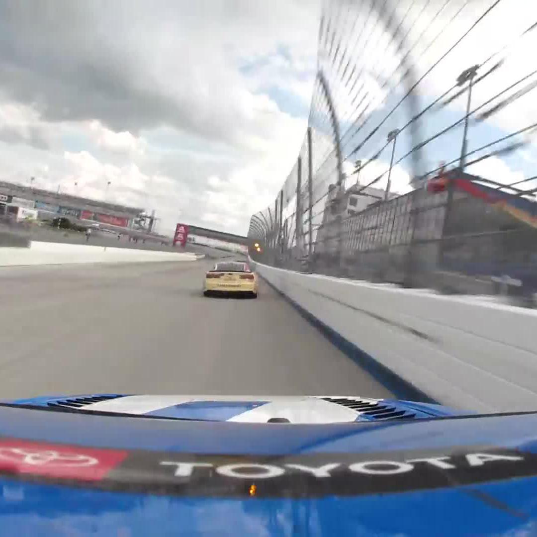 Caution is out at Lap 337 for rain.