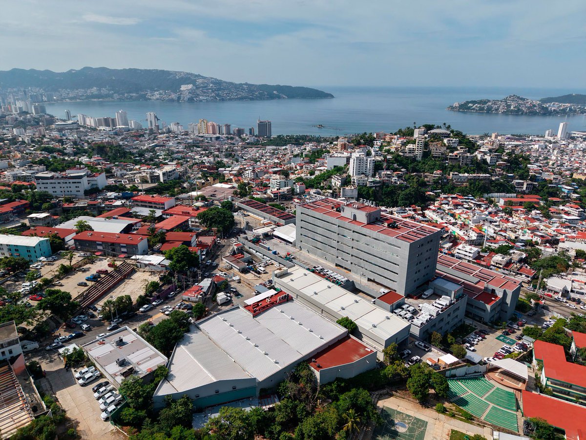 En Acapulco, Guerrero, el Hospital General Regional No. 1 de IMSS  reinicia operaciones gracias a la inversión de 800 millones de pesos para rehabilitar áreas dañadas por el huracán Otis en octubre de 2023. Realizamos la modernización de quirófanos y la recuperación de 132 camas de hospitalización para brindar atención médica de calidad.