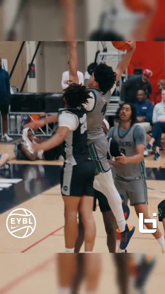 Are you calling this a travel or clean move?? 🤨🤨