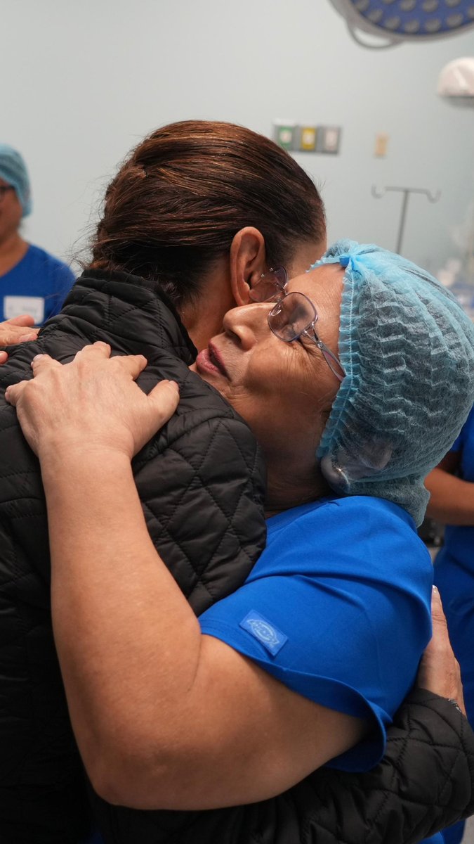 Durante la gira de trabajo por Chiapas, Tabasco, Oaxaca y Guerrero, supervisamos el Hospital General de Zona No. 13 de Tuxtla Gutiérrez y el Hospital General de Tuxtepec. Inauguramos la ampliación del área de hemodiálisis del Hospital de Alta Especialidad de Villahermosa. Además, iniciamos el programa Salud Casa por Casa en Acapulco, donde entregamos la rehabilitación del Hospital General Regional No. 1, luego del huracán Otis. Trabajamos para que no le falte nada a nuestro pueblo.