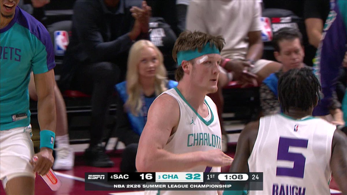 Kon Knueppel and the Charlotte Hornets are shooting LIGHTS OUT 🔥