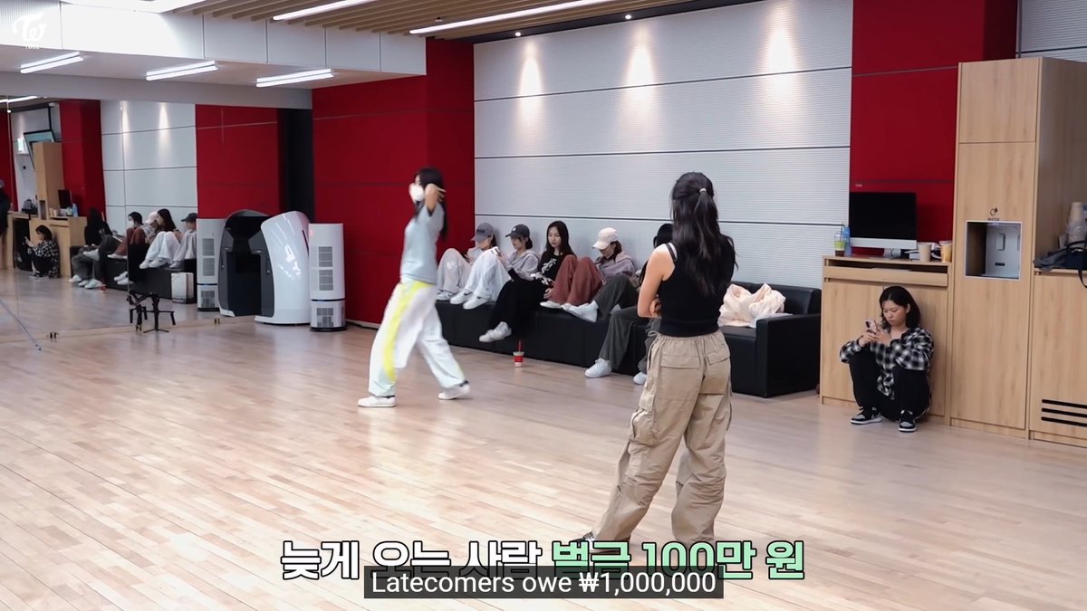 EVERYONE GETTING UP INSTANTLY AND SPILLING DRINKS WHEN JIHYO SAYS LATECOMERS HAVE TO PAY A ONE MILLION WON FINE ๐ญ