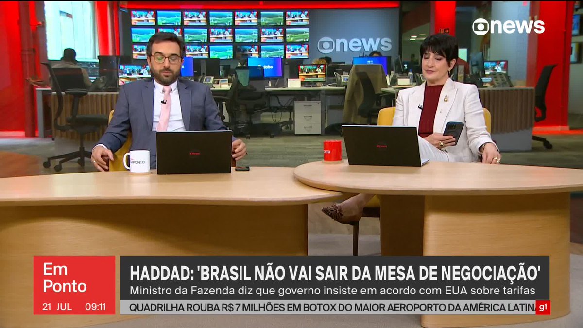 O ministro da Fazenda, Fernando Haddad, afirmou nesta segunda-feira (21) que o governo brasileiro permanece na mesa de negociação com os Estados Unidos sobre o tarifaço anunciado pelo presidente do país, Donald Trump. #EmPonto ➡ Assista na #GloboNews: