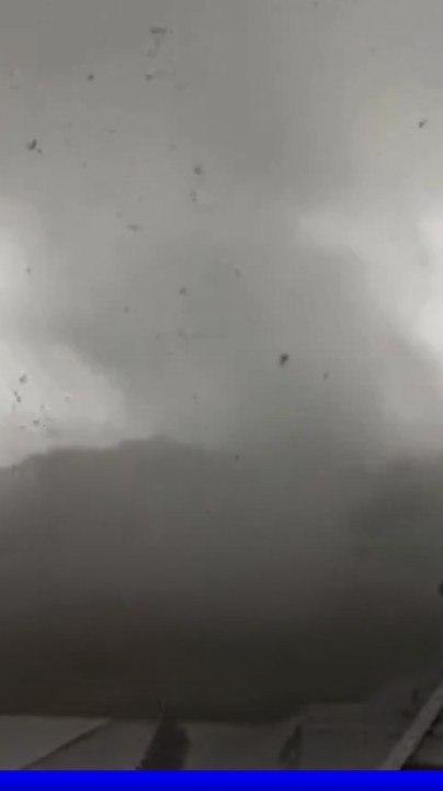Tours: une tornade frappe l'aéroport de la ville