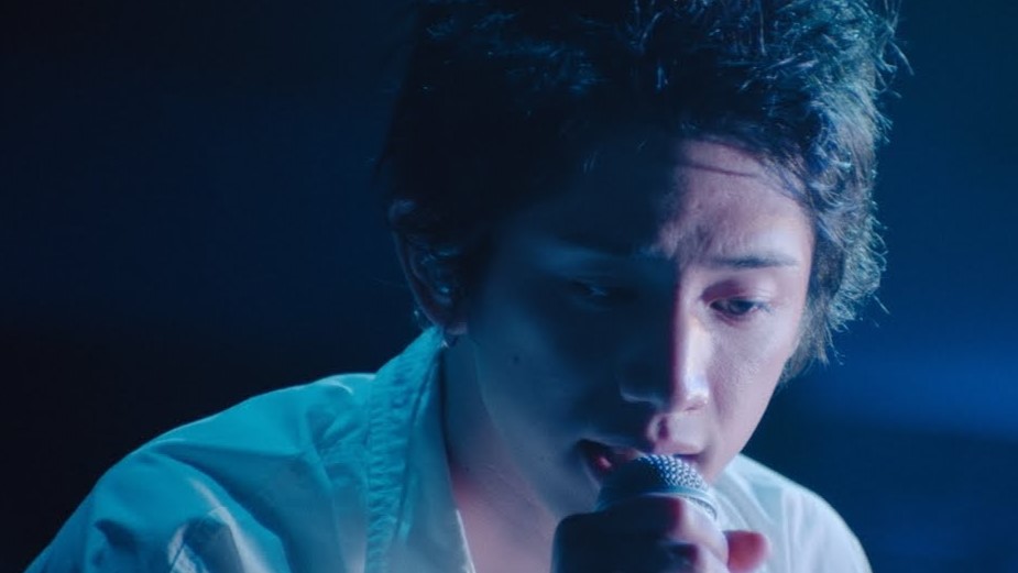 過去の今日=2021年7月22日 ONE OK ROCK による1年半ぶりの有観客ライブ『Day to Night』が開幕。山梨県にある河口湖ステラシアターにて全7公演が行われた。新型コロナウイルスの影響もあり、観客が声を出せないことから、音を聴かせることに特化したアコースティック編成。