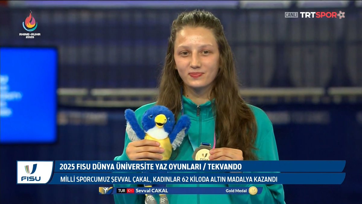 🇹🇷Şevval Çakal altın madalyasını boynuna taktı ve kürsünün zirvesindeki yerini aldı! 😍