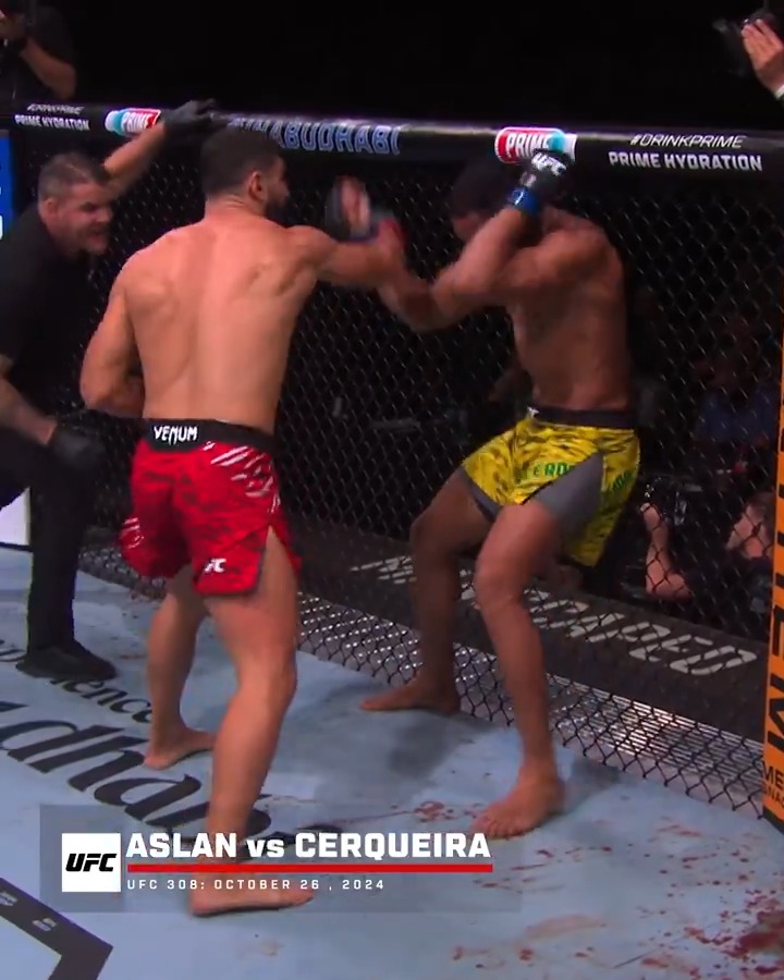 🇹🇷UFC Avrupa hesabından İbo Aslan paylaşımı. 📅İbo Aslan, 26 Ekim’de düzenlenen #UFC308 kartında Raffael Cerqueira’yı böyle nakavt etmişti.