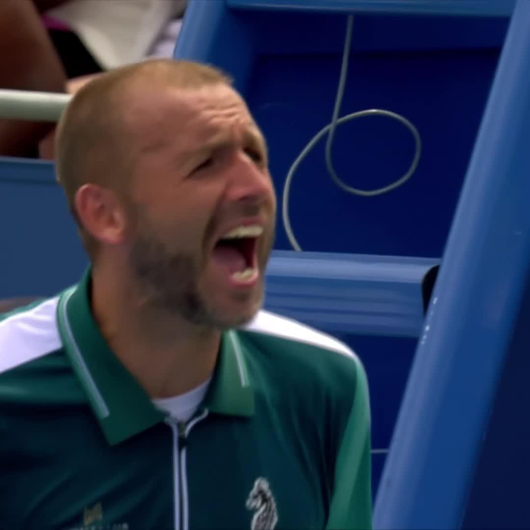 Picking up right where he left off 💪 2023 champion Dan Evans returns to winning ways in Washington, battling past Bergs 3-6 6-4 6-3! #MubadalaCitiDCOpen