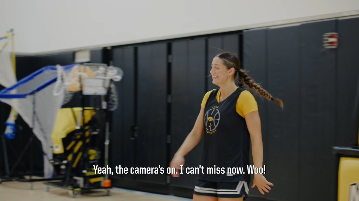 "The camera is on, I can't miss now!" Addie Deal is mic'd up 🎤😎