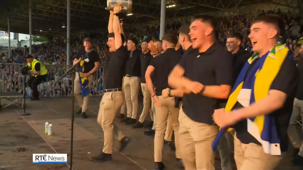 The 2025 All-Ireland champions Tipperary have arrived back in Semple Stadium with the Liam MacCarthy Cup as the homecoming celebrations continue #rtegaa