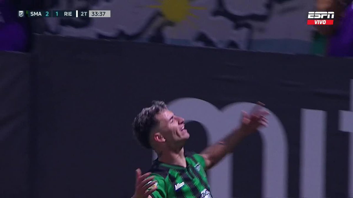Santiago Salle: titularidad, gol y asistencia. Los préstamos que valen.