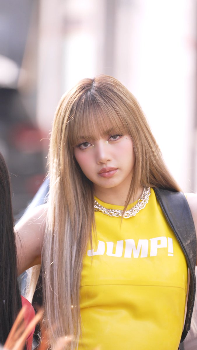 ‘뛰어(JUMP)’ with 리사 🎬'뛰어(JUMP)' M/V : #BLACKPINK #블랙핑크 #LISA #리사 #뛰어 #JUMP