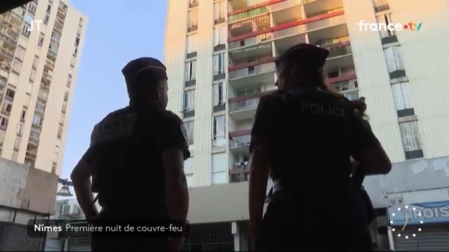 🔴 Nîmes : le couvre-feu pour les mineurs de moins de 16 ans est entré en vigueur. Il doit durer au minimum 15 jours. #Telematin