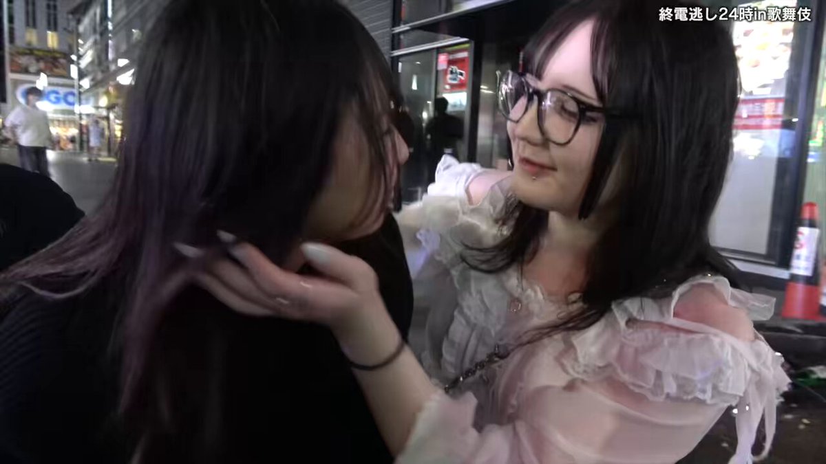同性愛の女性が友達を食いまくるwwwww