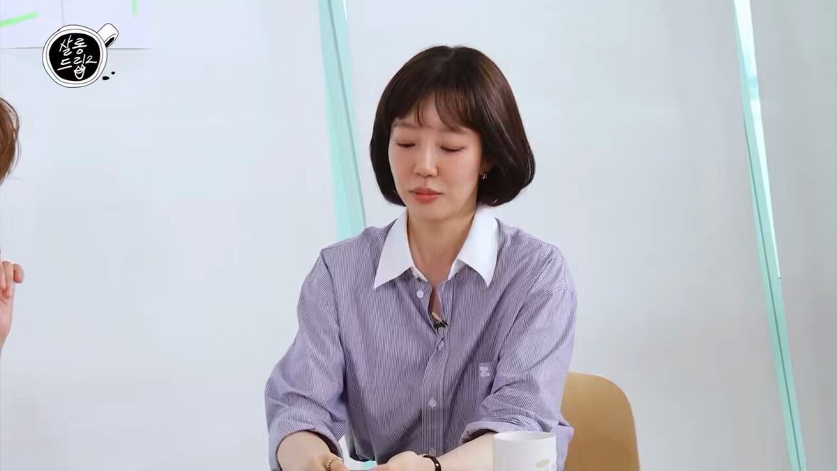 살롱드립 예고에 수정언니 나오셨는데 요즘 관심있는 아이돌이 필릭스래.. 다들 필릭스 필릭스할때(이것도 신기함) 누군데요? 이랬는데 인터뷰하는거 보니까 너무 똑똑하고 매력있고 외모도 좋고 천상계 같다곸ㅋㅋㅋㅋㅋㅋ 요즘 많이 찾아보신대