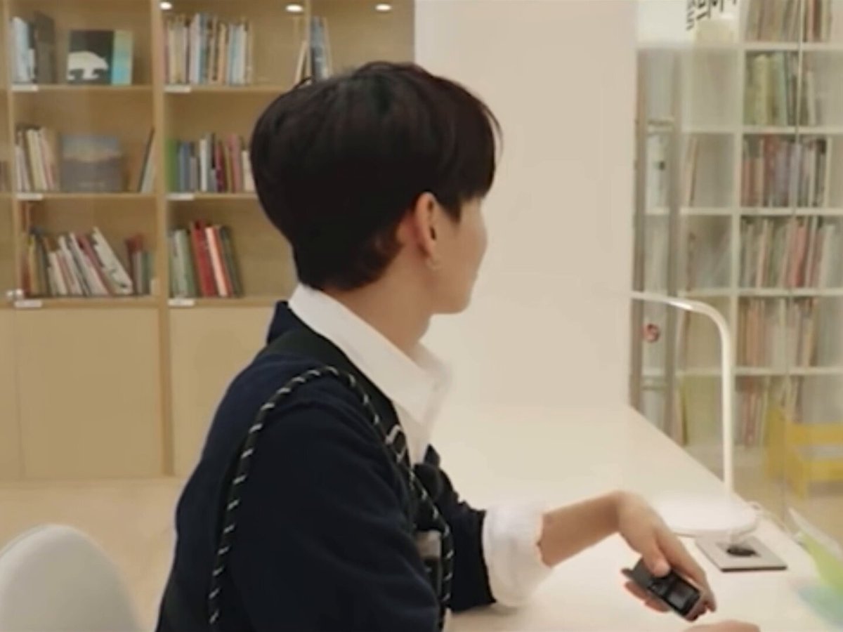 "riwoo chan?" the way they didn't stop until riwoo responded pls daejangz is so funny