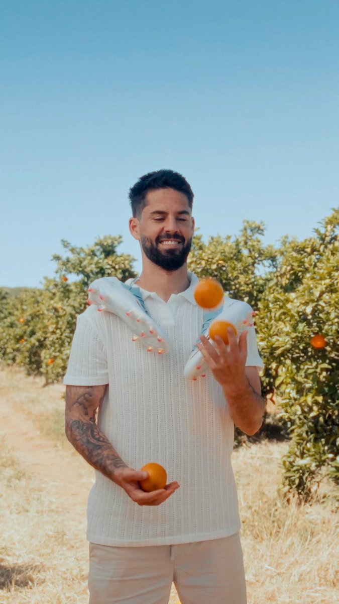Nada detiene a ISCO ALARCON , puro control en cada toque.