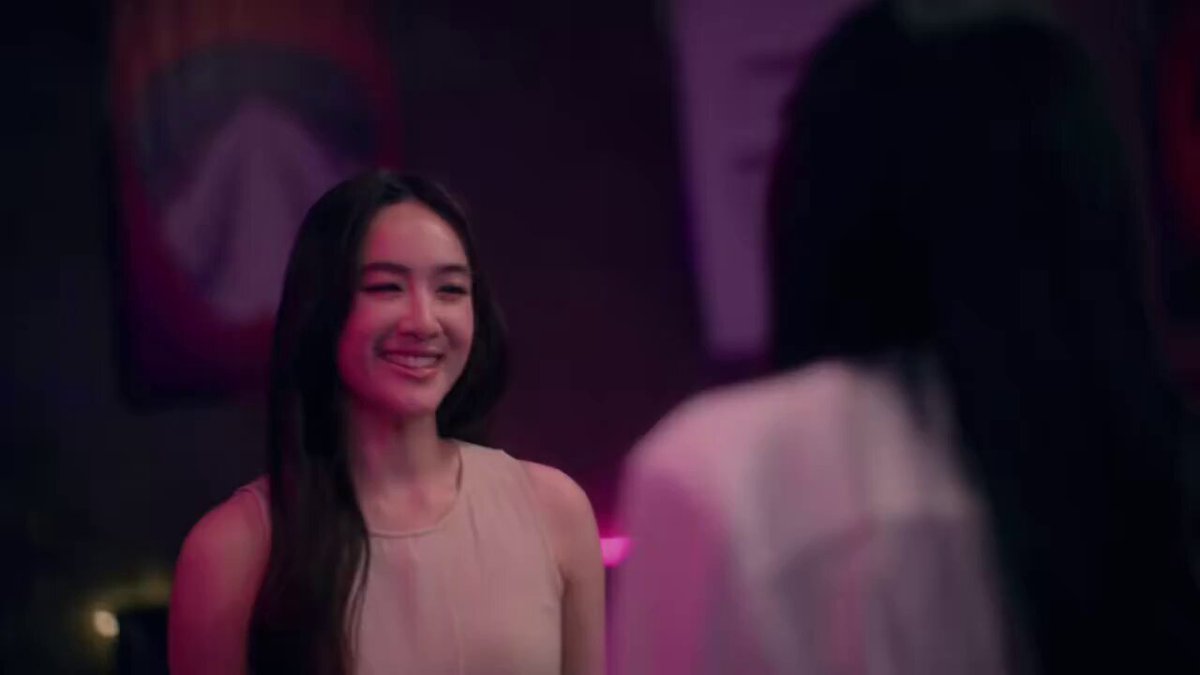 หนึ่งในซีรีส์ GL ที่รอดูเพราะนักแสดงหลัก 3 คนเป็นแซฟฟิคหมดเลยยย 😭💖 ผู้จัดก็เป็นแซฟนะ (เค้าบอก) แซฟทำ แซฟเล่น แซฟดู ที่แท้จริง ดูเทรเลอร์แล้วก็คิดว่า เก่งจัง สามเส้าที่ไม่เรดแฟล้คน่าจะทำยากนะ แต่ทำได้ เพลงเพราะด้วย ตอนแรกวันที่ 13 สิงหานี้แล้วค่า ช่อง 3 ด้วย รอเลย #Rollercoastertheseries #รักขบวนนี้หัวใจเกือบY