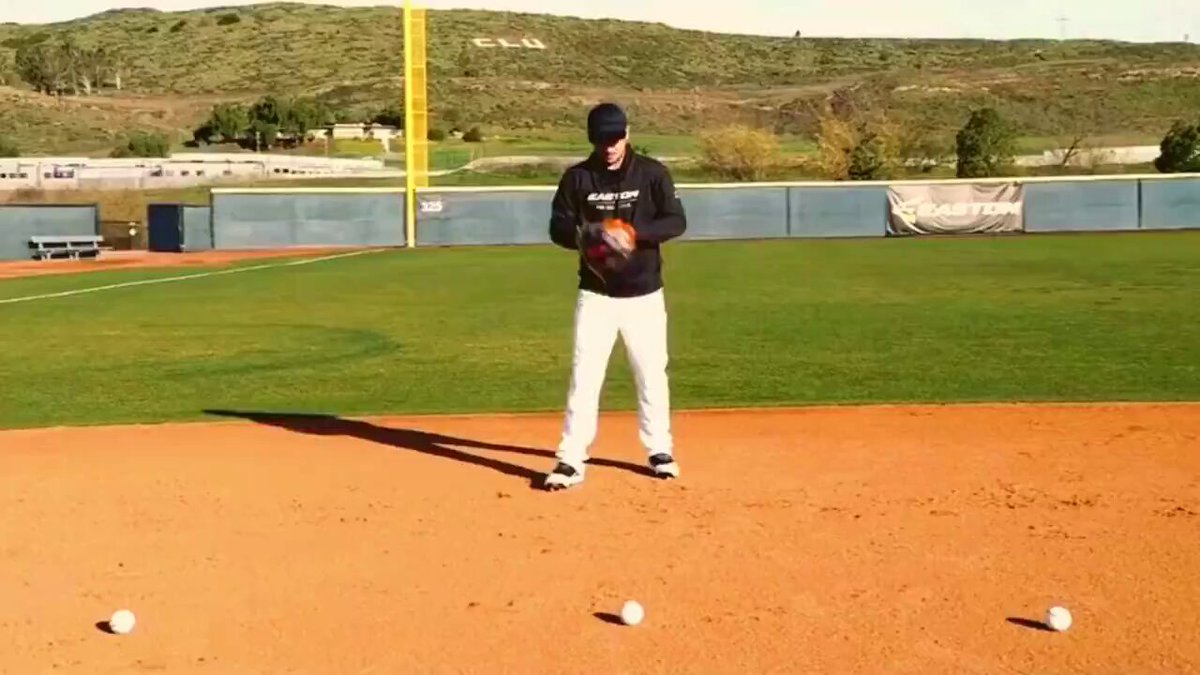 🚨 Bregman - Fielding Fundamentals • Left-Right-Left as the ball arrives • Keep the ball on your left side • Land on left heel to keep feet moving ⭐️Creating momentum to your target before &amp; after the catch = more consistent throws.