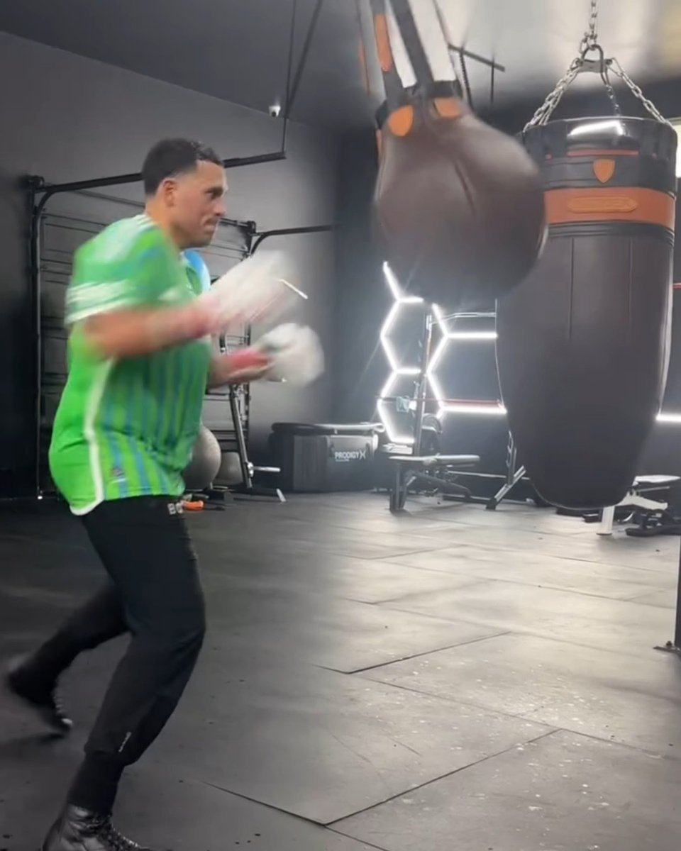 David Benavidez lights up the punch bags in preparation for his fight against Anthony Yarde 🔥 Ring IV live on DAZN l Nov 22nd in Riyadh 🥊