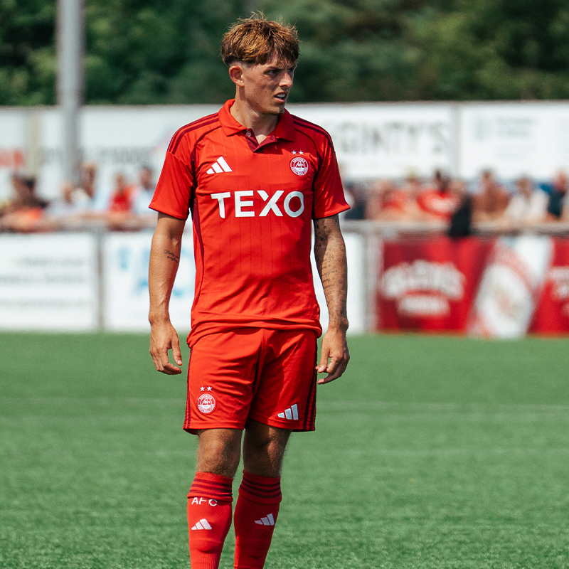 🙌 Taking on more responsibility ❤️ Relationship with the Red Army ⚽ Testing himself on the European stage 👶 Becoming a Dad RedTV subscribers can watch an in-depth interview with Leighton Clarkson now ⤵️