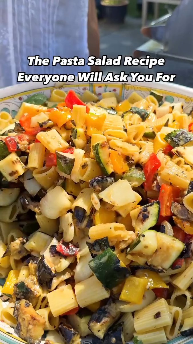 Bedford Grilled Vegetable Pasta Salad is a summertime staple for F&W editor Lucy Simon and friends — and we can see why ☀️. Get the recipe: 🎥: Lucy Simon, Amber Smith