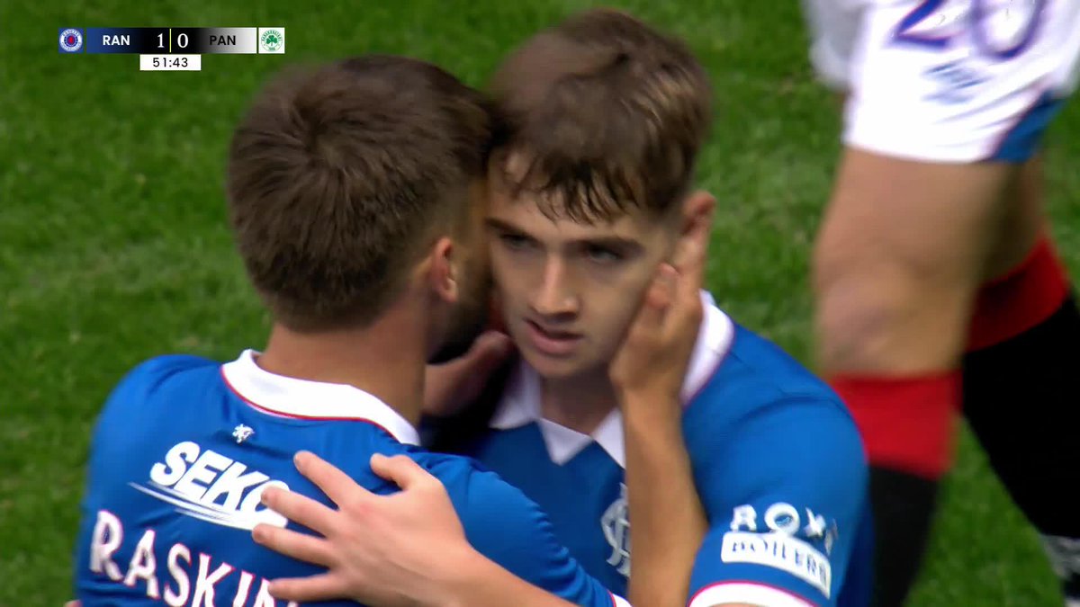 "A BELTER from the Boy Wonder!" 😱😱 An unbelievable run and strike from Findlay Curtis to fire Rangers Football Club in front! 🔵