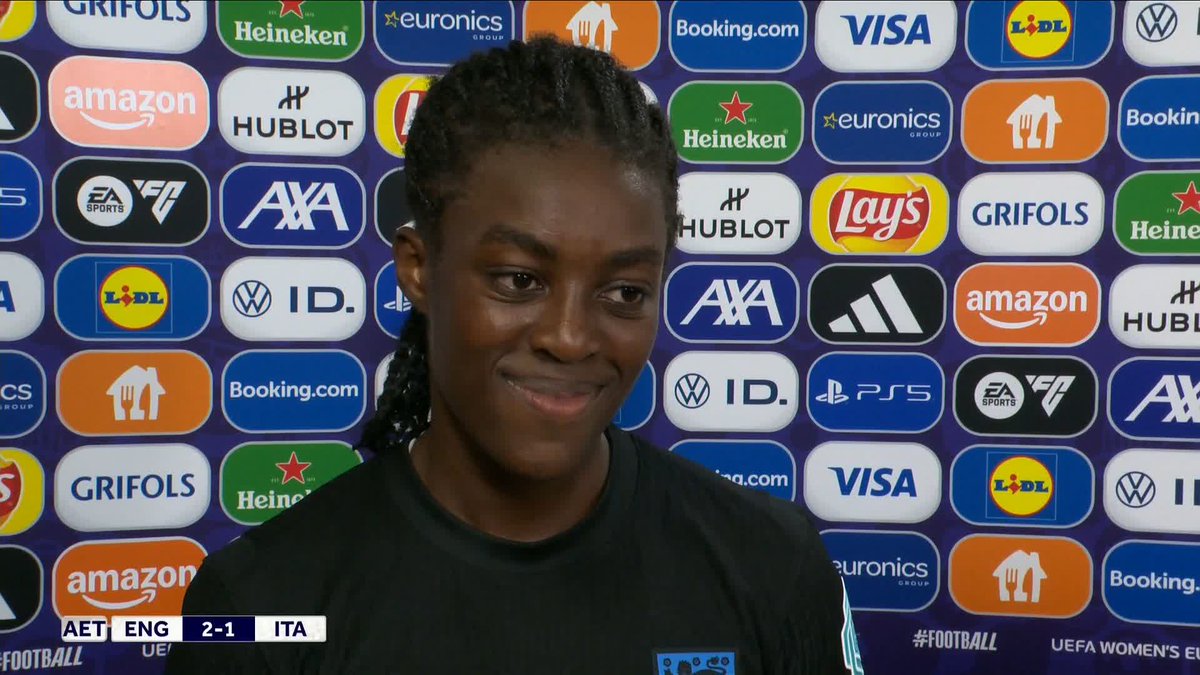 🎙️ "Four years ago, I was just a kid throwing balls to some of these girls, now I'm playing with them!" England's hero Michelle Agyemang chats to @KatieShanahan3 after scoring ANOTHER late equaliser 🙌