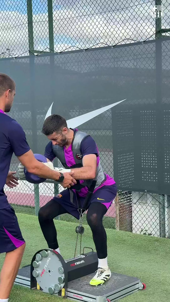 Joan Garcia estará flipando con los entrenamientos de primer nivel. El salto del Espanyol al Barça es abismal.