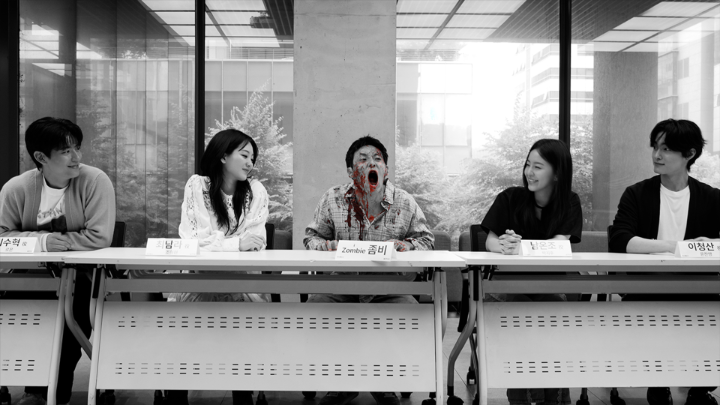 The zombie virus has spread all over Seoul... All of Us Are Dead Season 2 is NOW IN PRODUCTION. Starring Park Ji-hu, Yoon Chan-young, Cho Yi-hyun, Lomon, Lee Min-jae, Kim Si-eun, Roh Jae-won, and Yoon Ga-i.