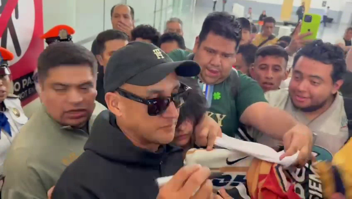 🚨 ¡KEYLOR NAVAS YA ESTÁ EN MÉXICO! 🚨 Así fue el recibimiento del portero tico en el aeropuerto de la Ciudad de México 🇲🇽 Fichaje bomba de Pumas en la Liga MX ⚽ 🔥