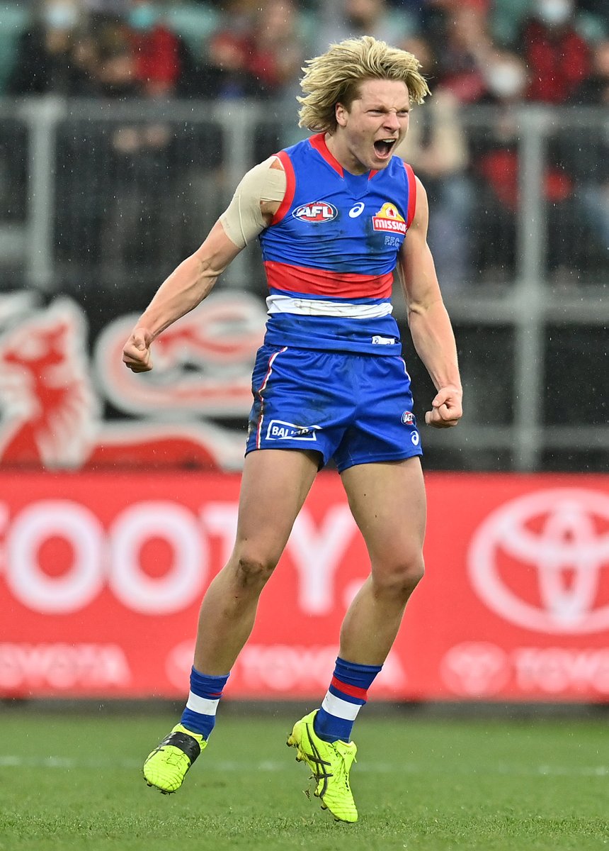 Close your eyes any Bombers fans... Flashback to Flea's 4 against in our 2021 elimination final 😍