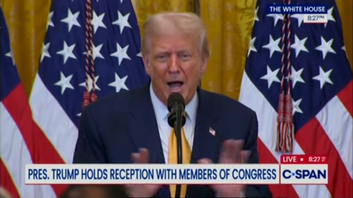 🚨BREAKING: A desperate Trump begs his supporters in Congress to distract from the Epstein files: “Every time they give you a question that is not appropriate, just say Obama cheated on the election.” He’s instructing them to lie for him. Pure panic. 🤡