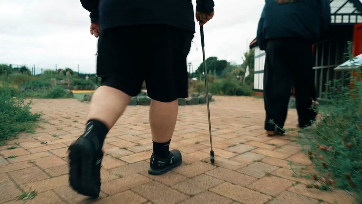 Rate Luke Littler's crazy golf ability ⛳️
