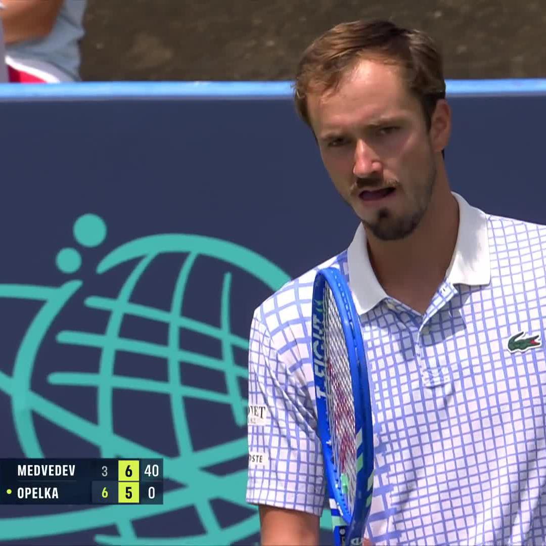 Right back in it 👊 Medvedev breaks Opelka to love and takes the second set 7-5! #MubadalaCitiDCOpen