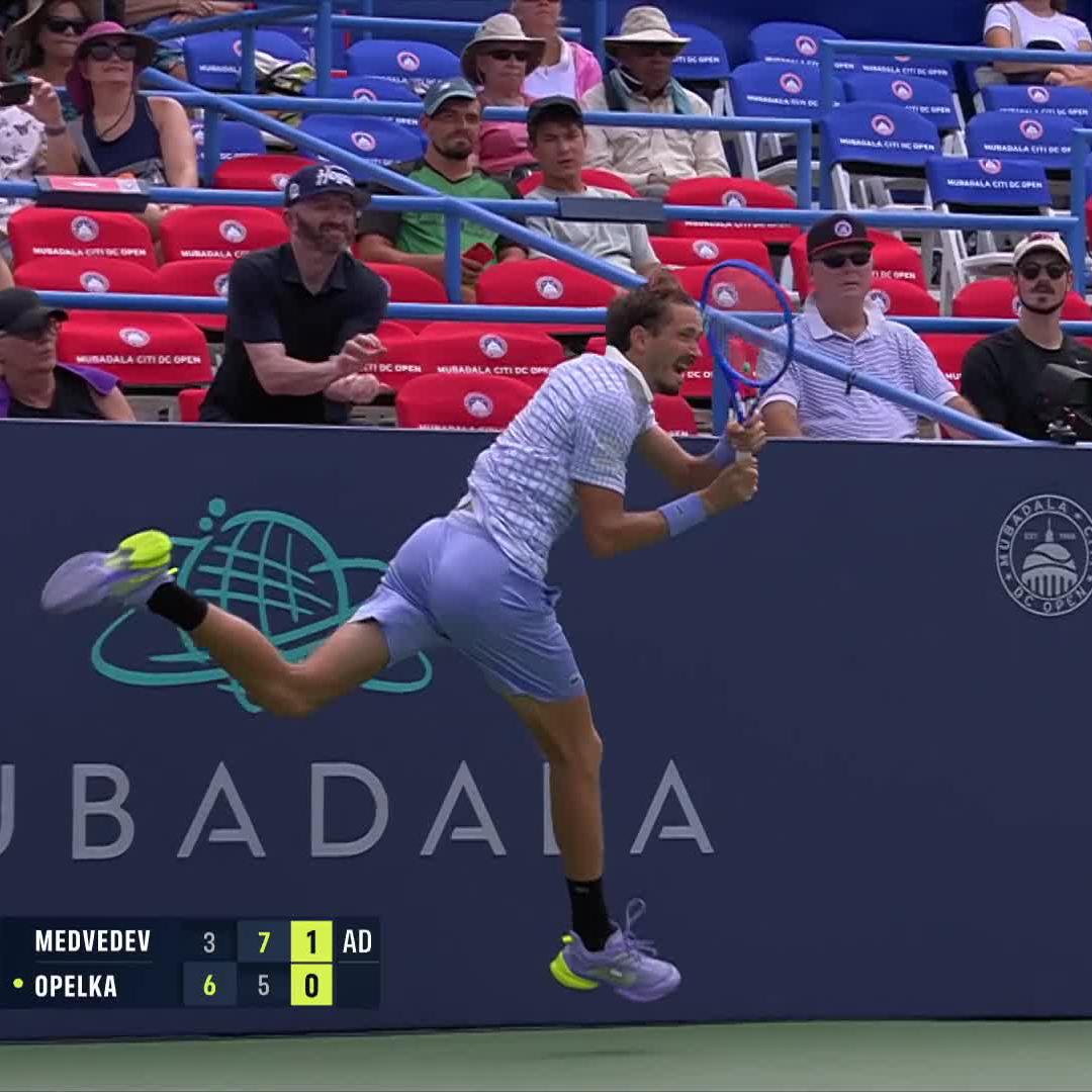 Reintroducing: Daniil Medvedev's ultra-deep positioning on return 🔥 Daniil Medvedev #MubadalaCitiDCOpen