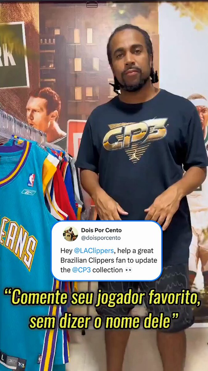 This fan has EVERY Chris Paul jersey except one 🤯 (via Dois Por Cento)