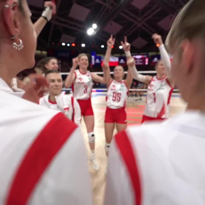 🤩🤩🤩 W taki sposób Paulina Damaske przypieczętowała awans do półfinału Ligi Narodów siatkarek 💪☄️ #VNL