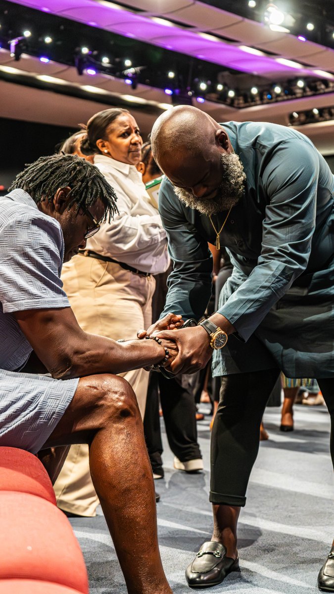 Everybody is talking. Few are touching heaven. You won’t get what you need from people — you get it from being in God’s presence. I’ve got more to tell you about my message #CloseProximity — let’s talk about it at 7 p.m. CT TONIGHT at #TPHDallas. #WalkItOutWednesday