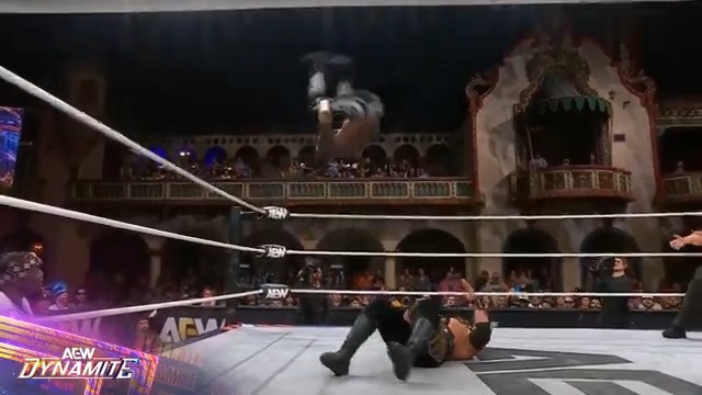 HUGE 450 Splash by @SwerveConfident! Watch #AEWDynamite presented by #SharkWeek LIVE on TBS & HBO Max