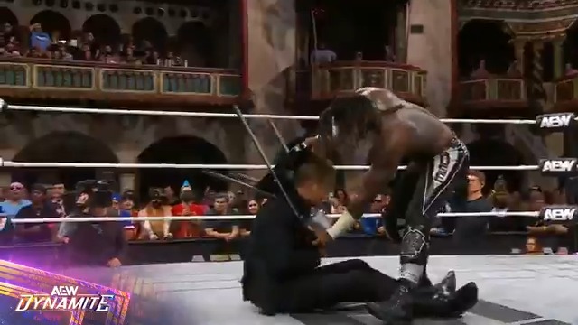 The Unified Champion Kazuchika Okada tried to sneak up on The Realest Swerve Strickland, but Swerve was ready for him! Watch #AEWDynamite presented by #SharkWeek LIVE on TBS & HBO Max