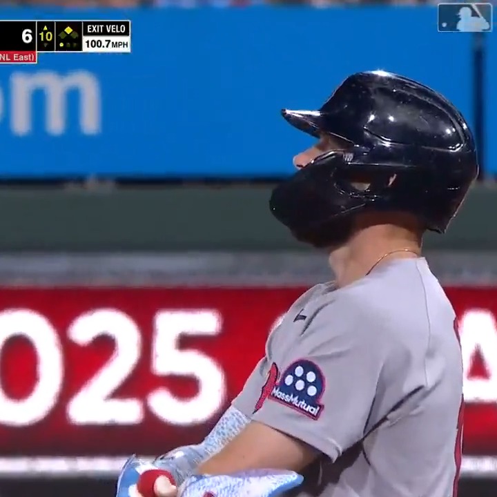 JD, the ghost runner. Story at the plate... That'll bring in the run!