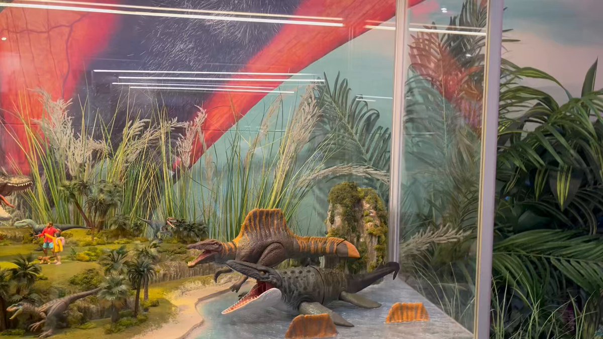 The #JurassicWorldRebirth dinosaurs are at #SDCC #SDCC2025 🦖🦕