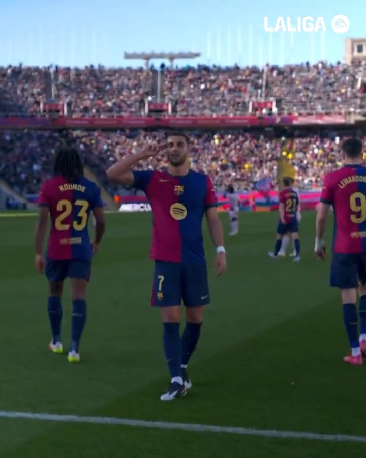 🎥 - Ferran Torres in La Liga last season. 🦈 He had 10 goals and 6 assists in just 1100 minutes in the league, averaging 1.31 goal contributions per ninety minutes.